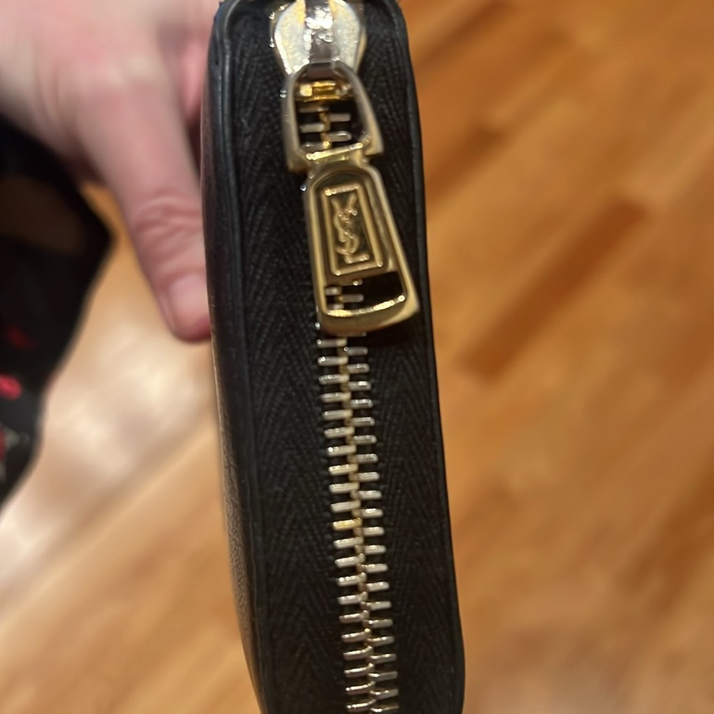 Authentic YSL Wallet - Picture 8 of 8